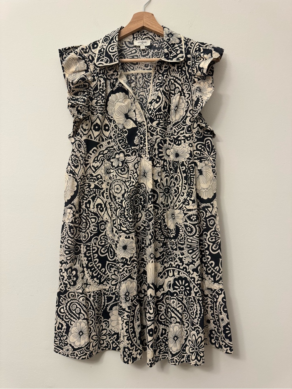 NWOT Umgee Floral Mini Dress Size L Black Cream Ruffle Shoulder Cotton Boho - Picture 5 of 8